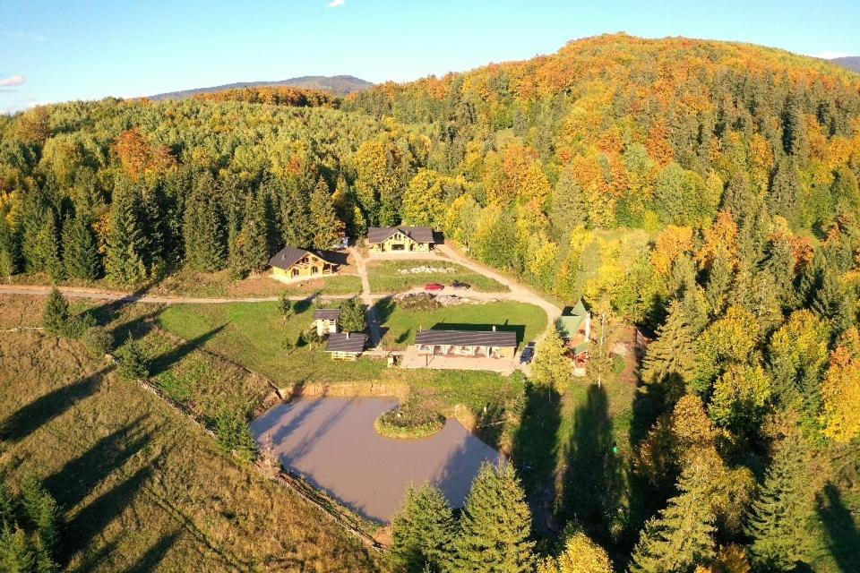 Harghita Log Houses Izvoare  Zewnętrze zdjęcie