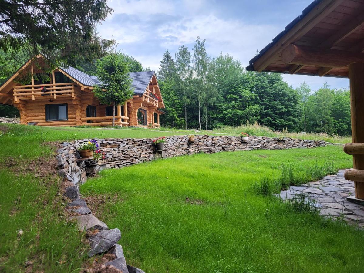 Harghita Log Houses Izvoare  Zewnętrze zdjęcie